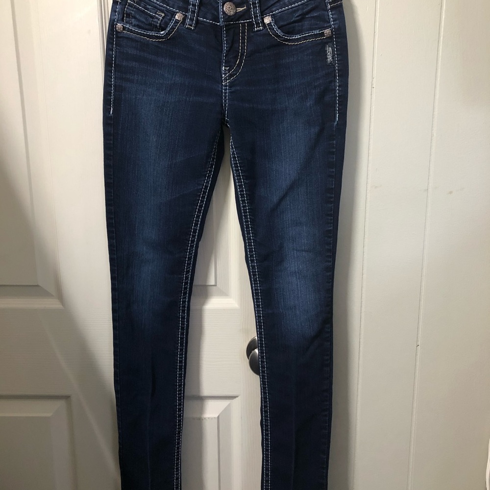 Silver Jeans Suki 26x31 Dark wash skinny
